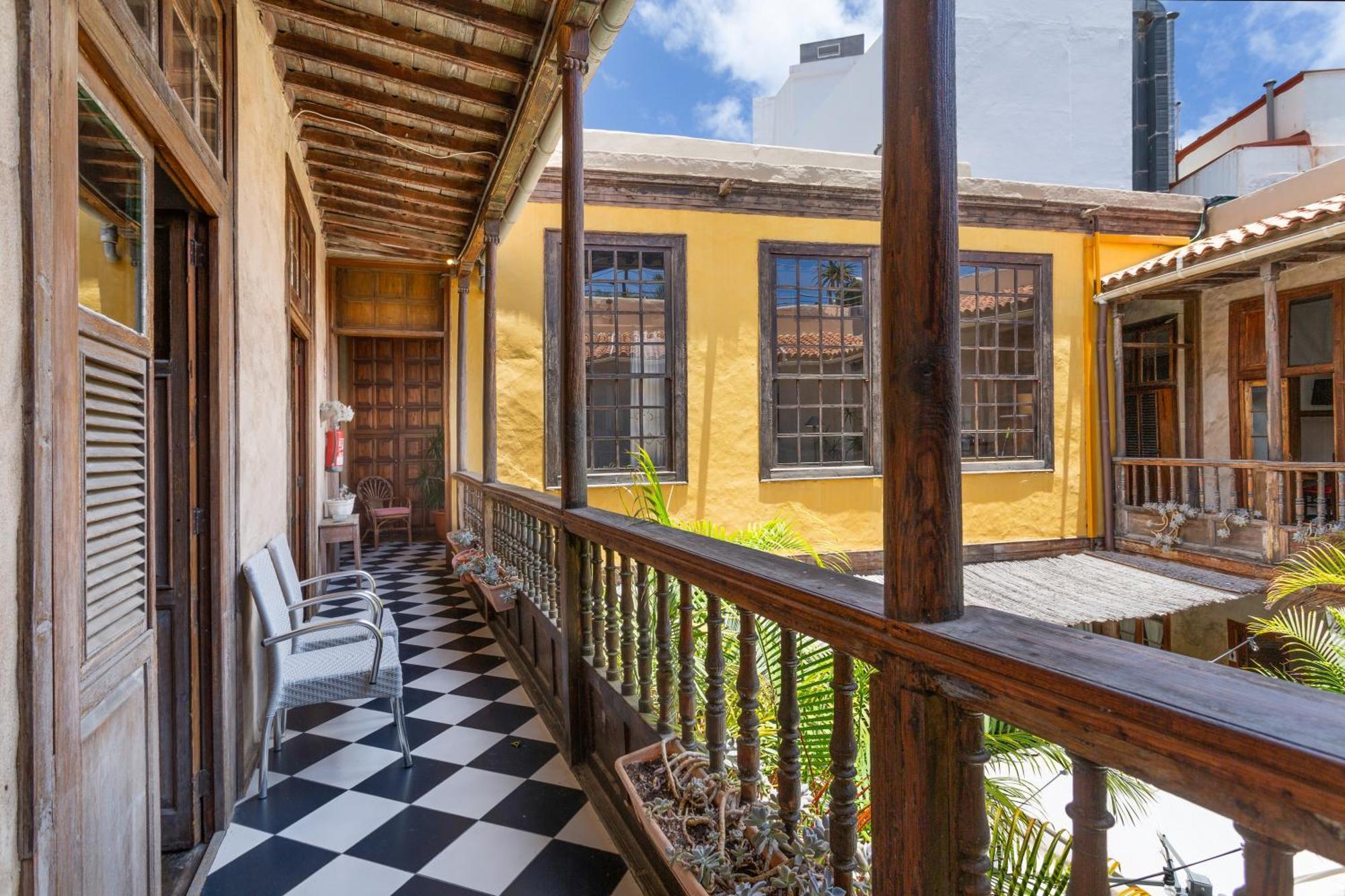 Casa Montesdeoca - Jacaranda لاس بالماس دي غران كاناريا المظهر الخارجي الصورة